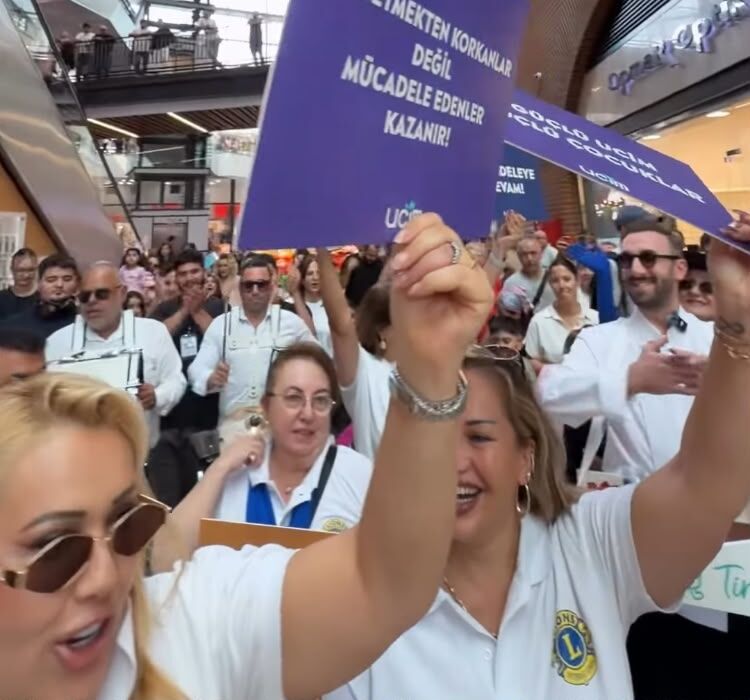 Mersin'de Dünya Kız Çocukları