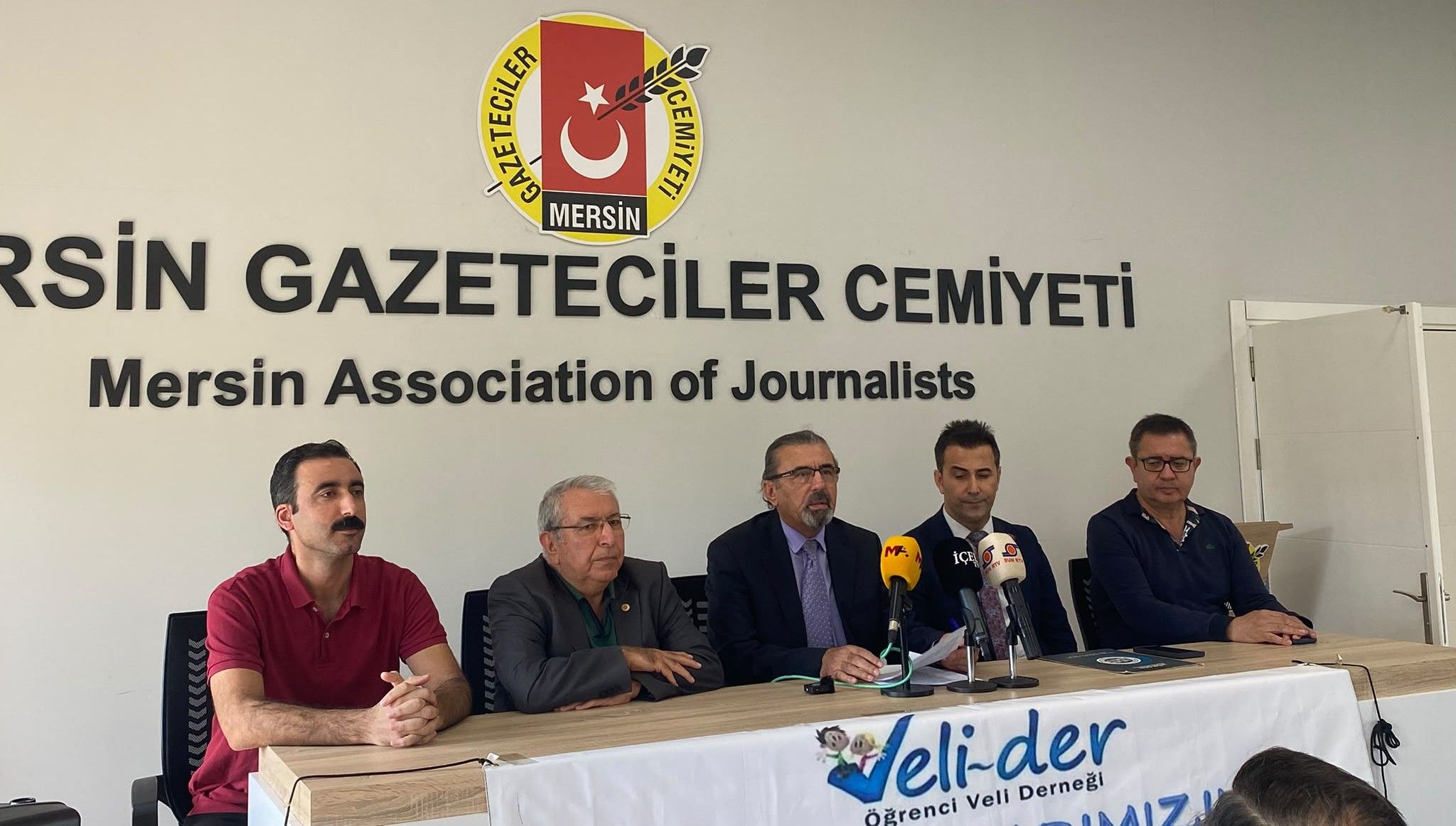 Veli Der Mersin'den Ortak Yazılı Sınav Sistemi’ne Tepki