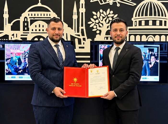 AK Parti Yenişehir Gençlik Kolları’nda bayrak değişimi